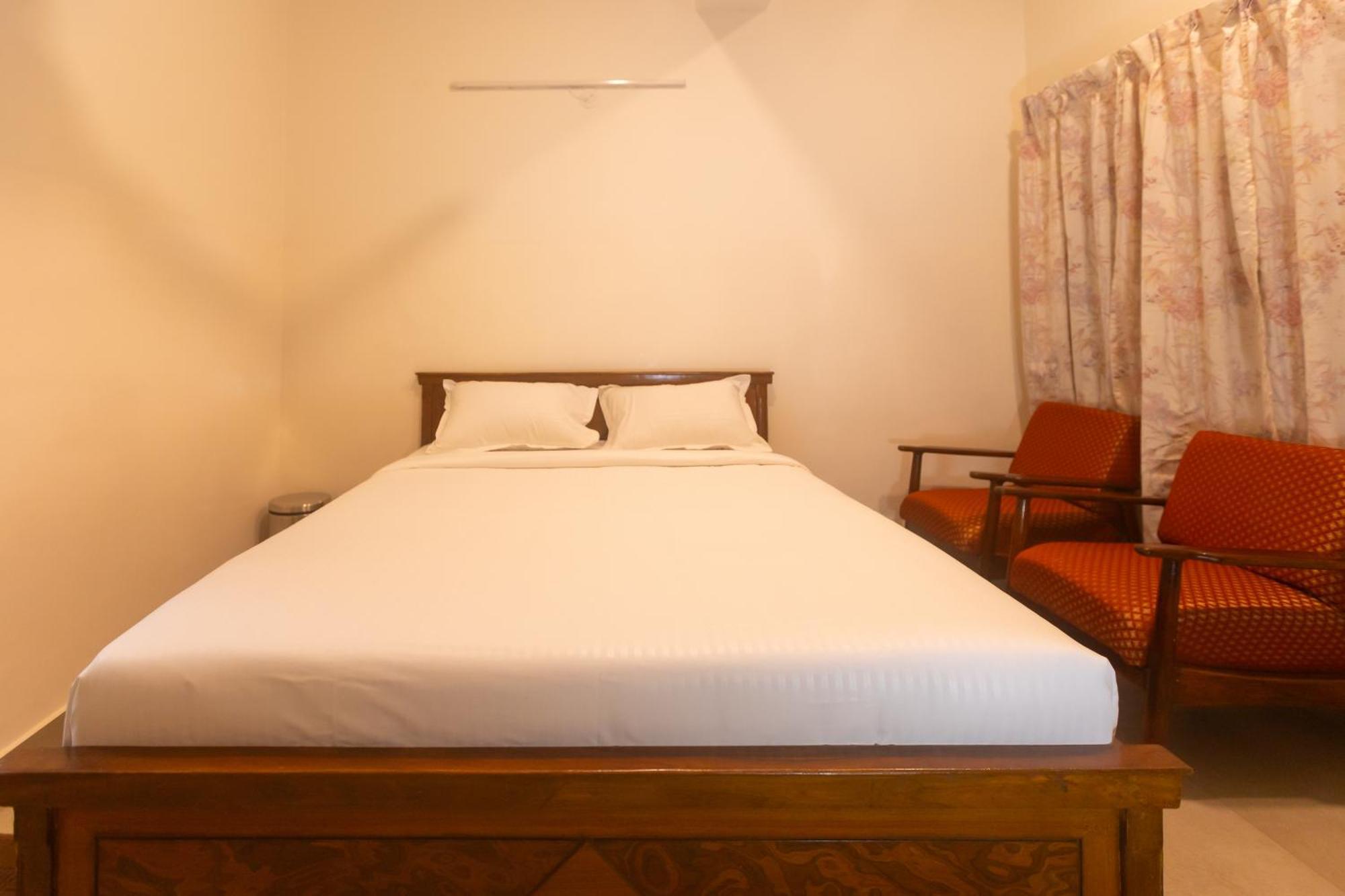 Sri Ramakrishna Hotel Bangalore Ngoại thất bức ảnh
