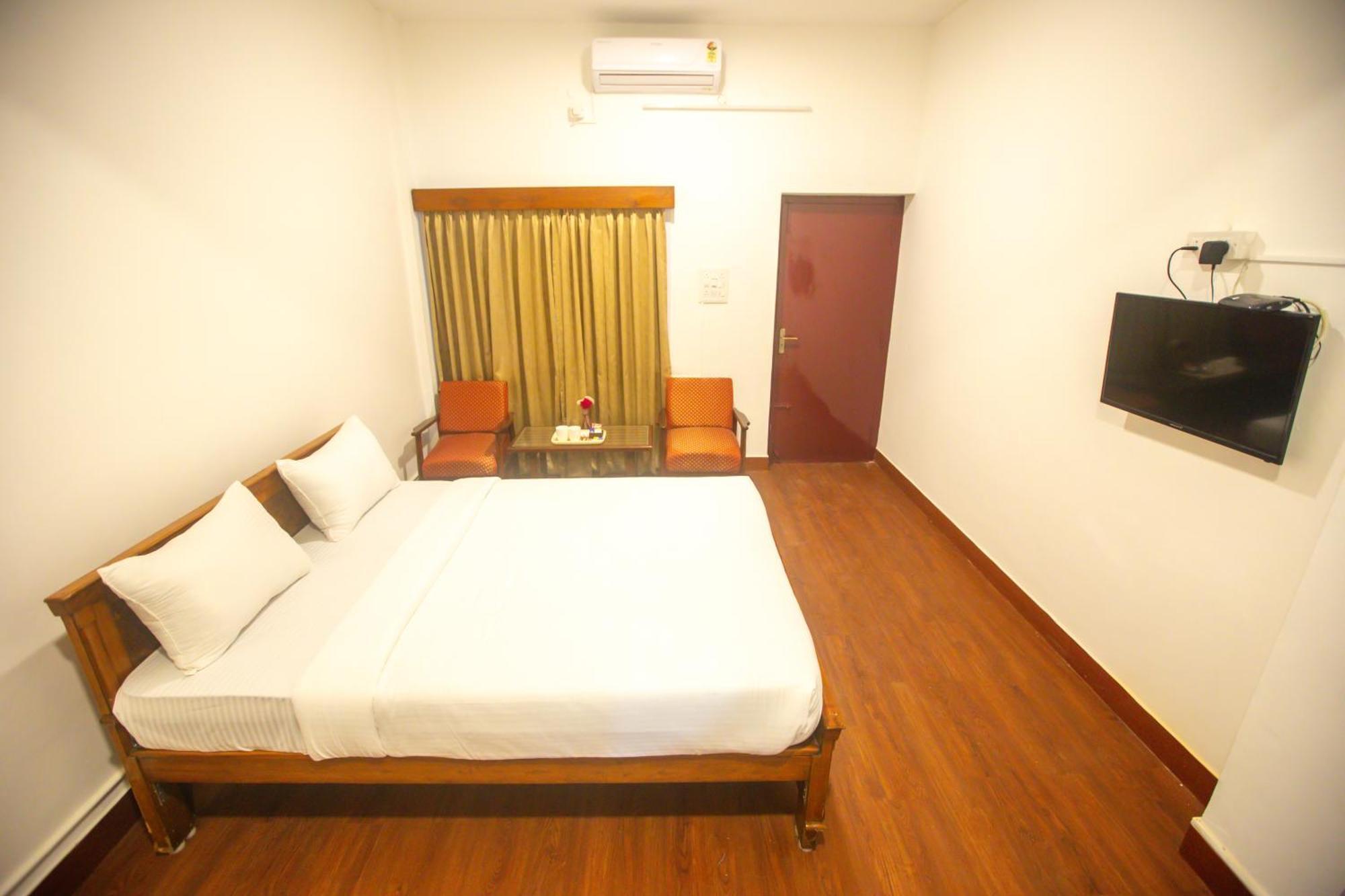 Sri Ramakrishna Hotel Bangalore Ngoại thất bức ảnh