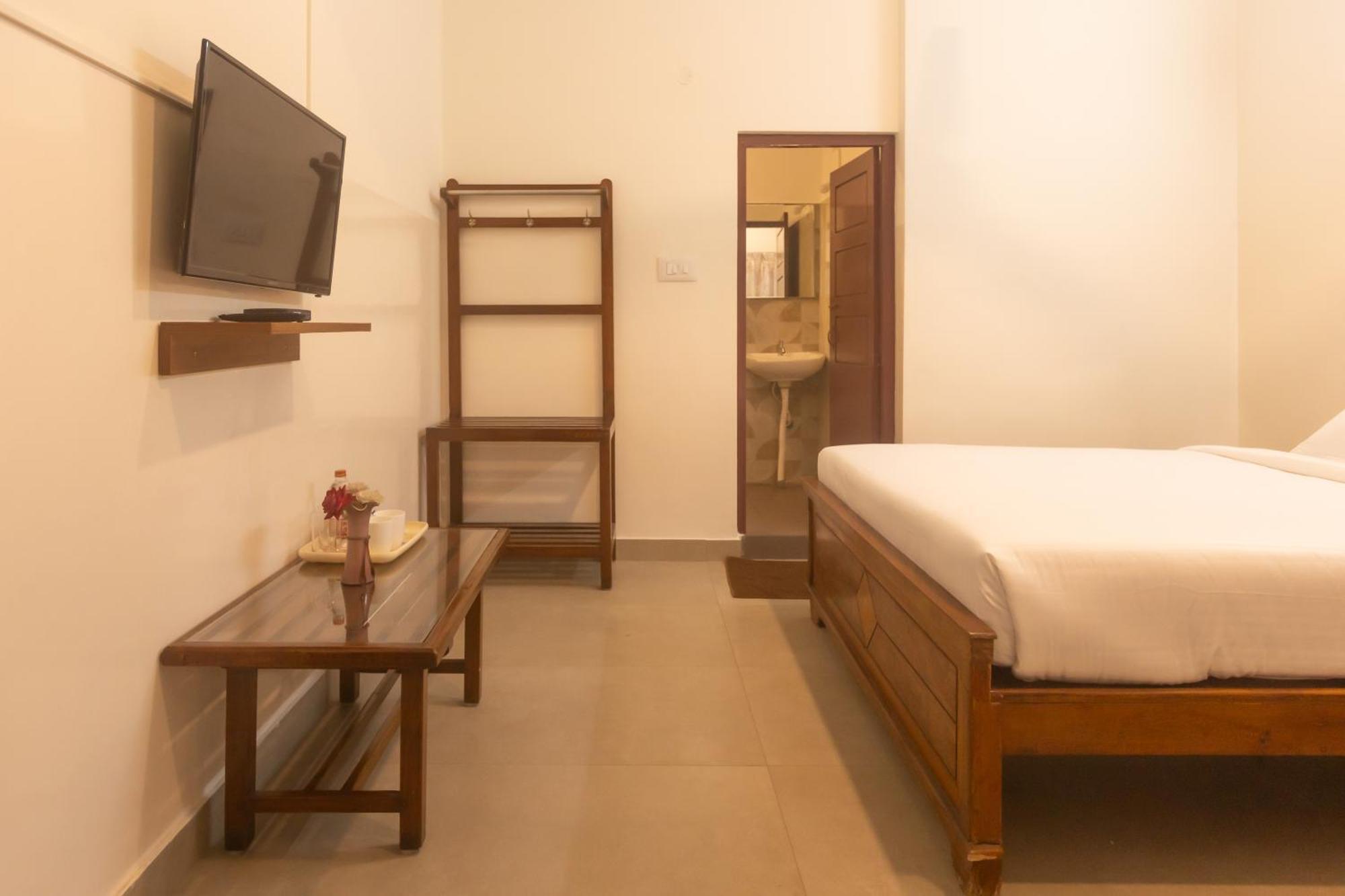 Sri Ramakrishna Hotel Bangalore Ngoại thất bức ảnh