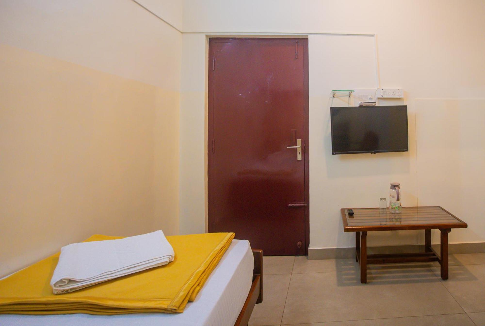 Sri Ramakrishna Hotel Bangalore Ngoại thất bức ảnh