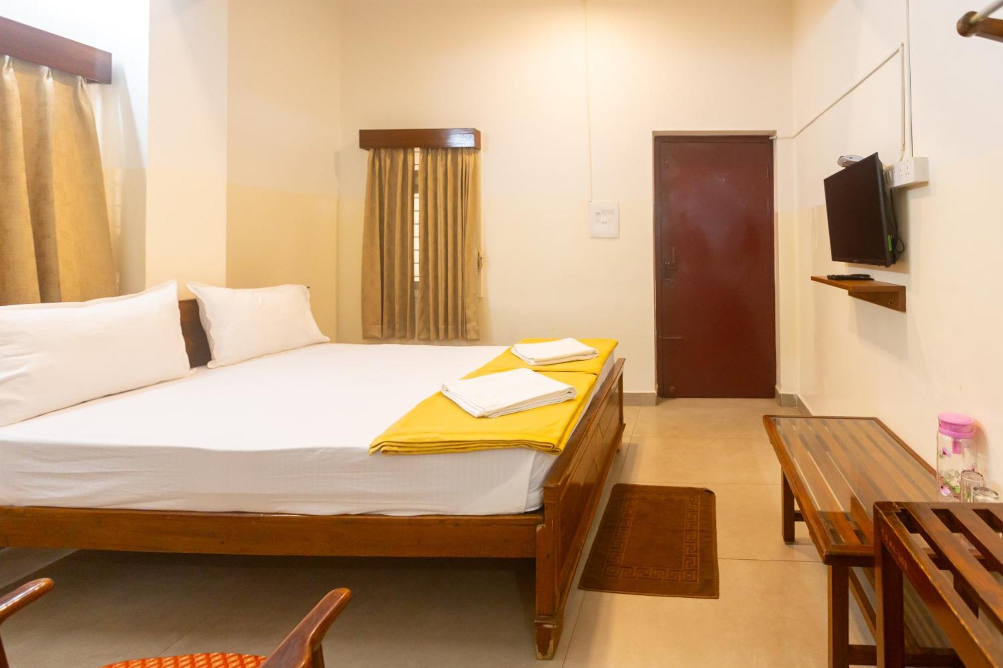 Sri Ramakrishna Hotel Bangalore Ngoại thất bức ảnh